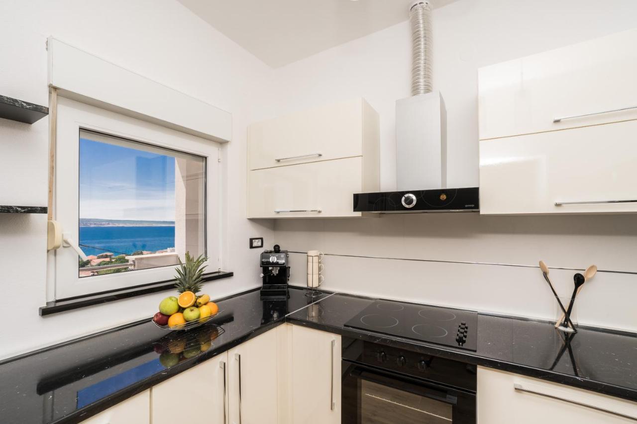 Apartmani Tomeri Starigrad Paklenica Exterior foto